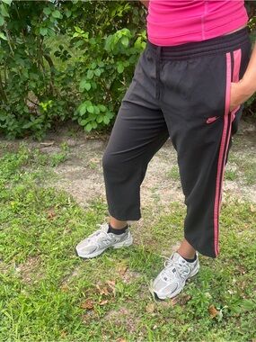 Y2K Capri Nike Pants M Pink Stripes , Britney Spears Vibes ,Sporty